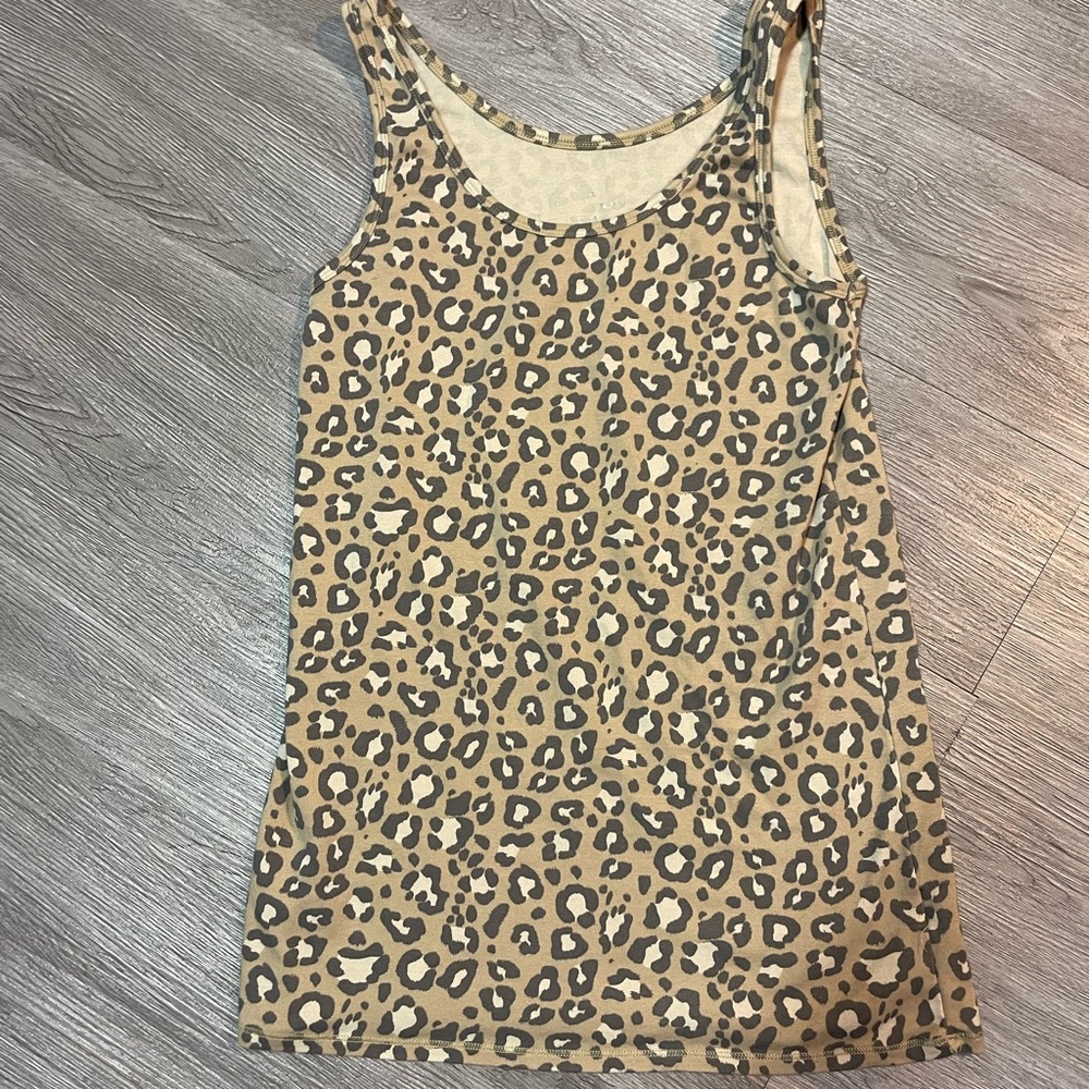 Leopard Print Sleeveless Top